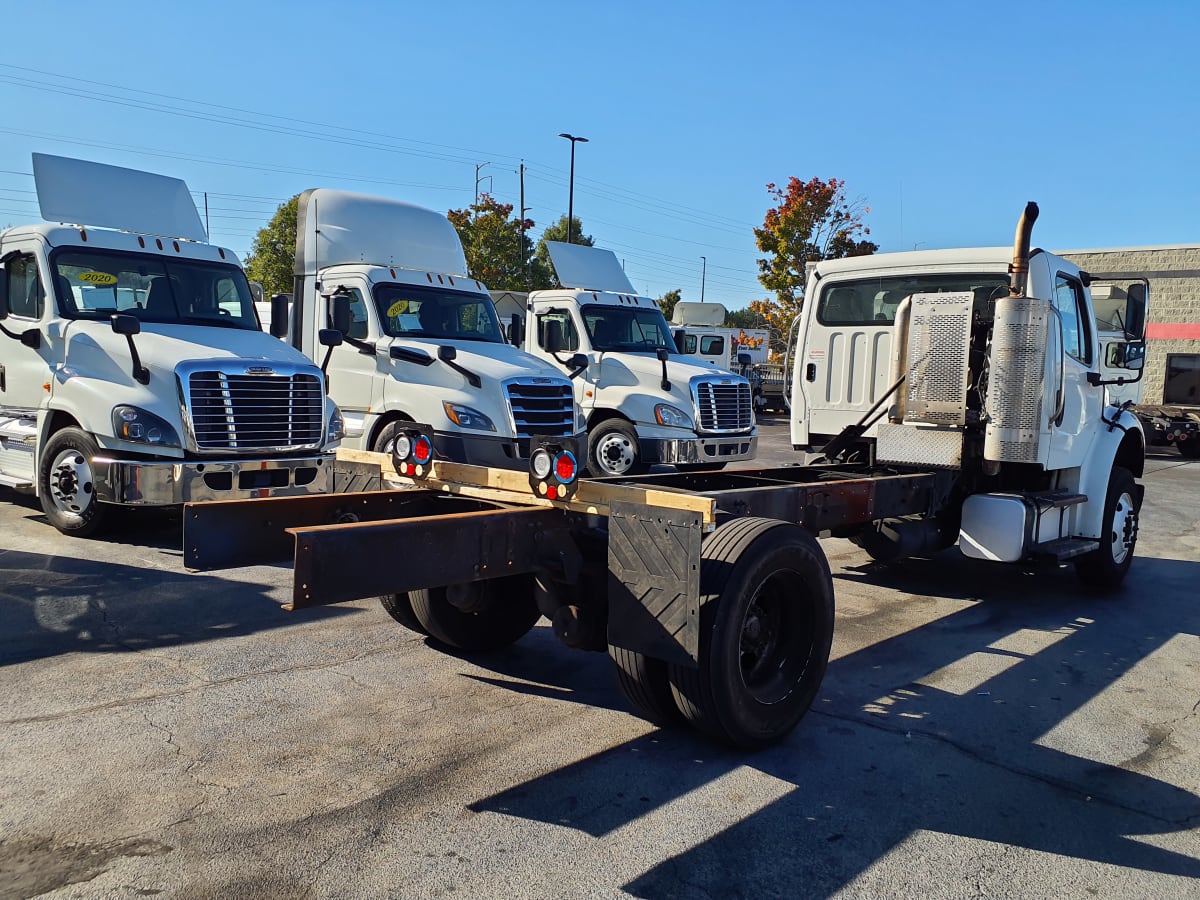 2015 Freightliner/Mercedes M2 106 302154