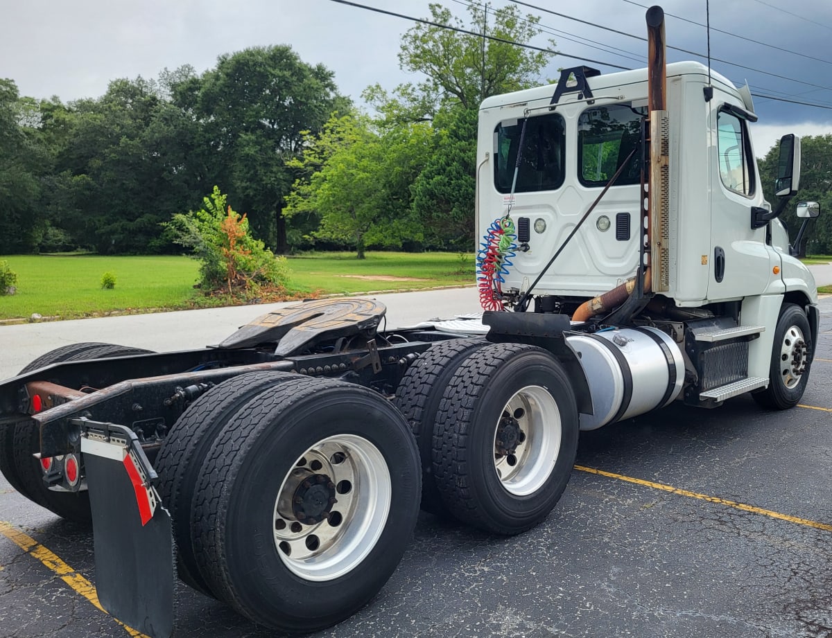 2015 Freightliner/Mercedes CASCADIA 125 302217