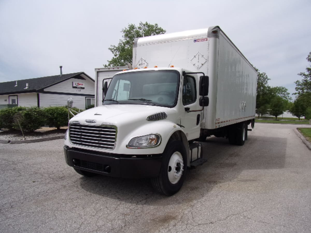 2016 Freightliner/Mercedes M2 106 302881