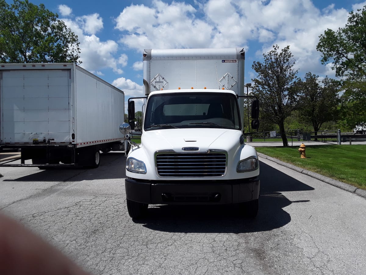 2016 Freightliner/Mercedes M2 106 302980