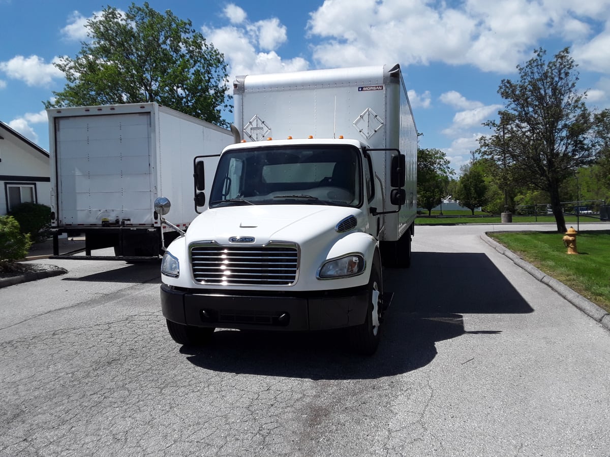 2016 Freightliner/Mercedes M2 106 302980