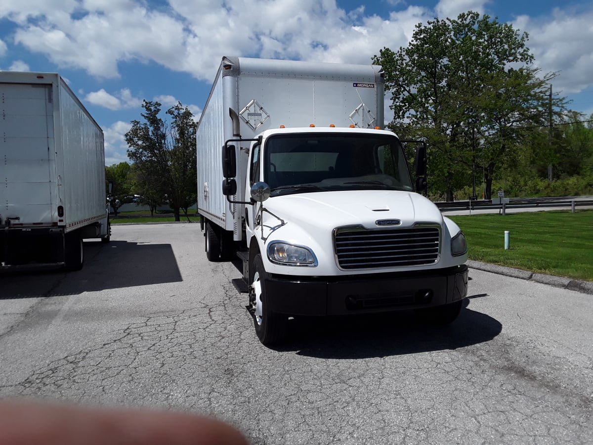 2016 Freightliner/Mercedes M2 106 302980