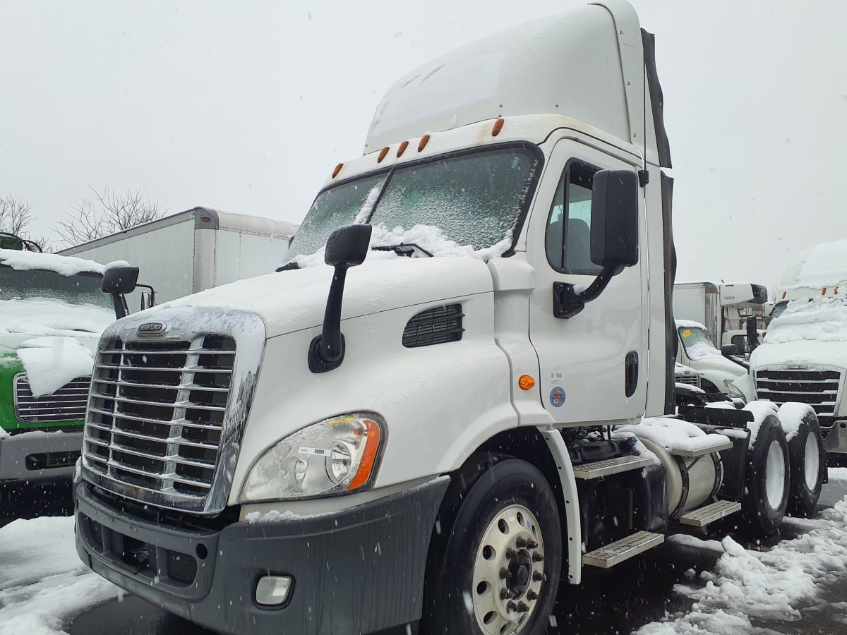 2017 Freightliner/Mercedes CASCADIA PX11364ST 302988