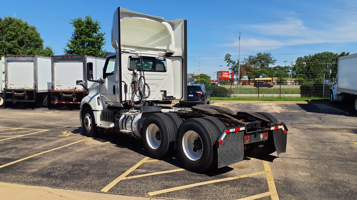 2019 International LT in Bolingbrook, IL — photo 6