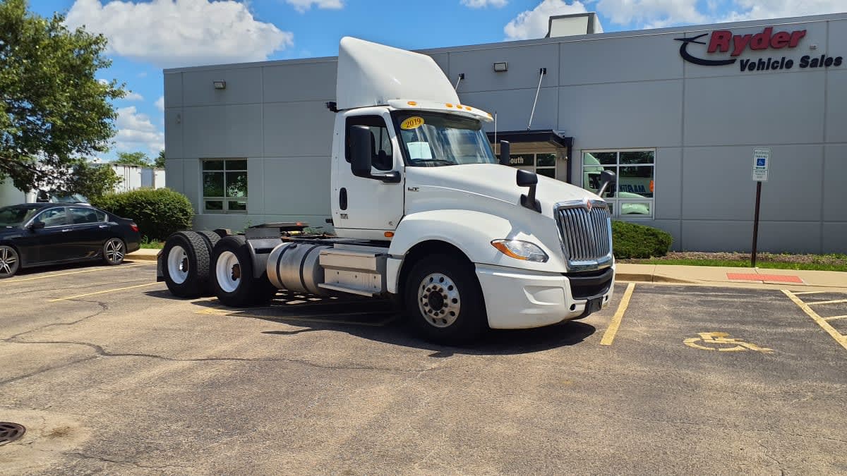 2019 International LT in Bolingbrook, IL — photo 3