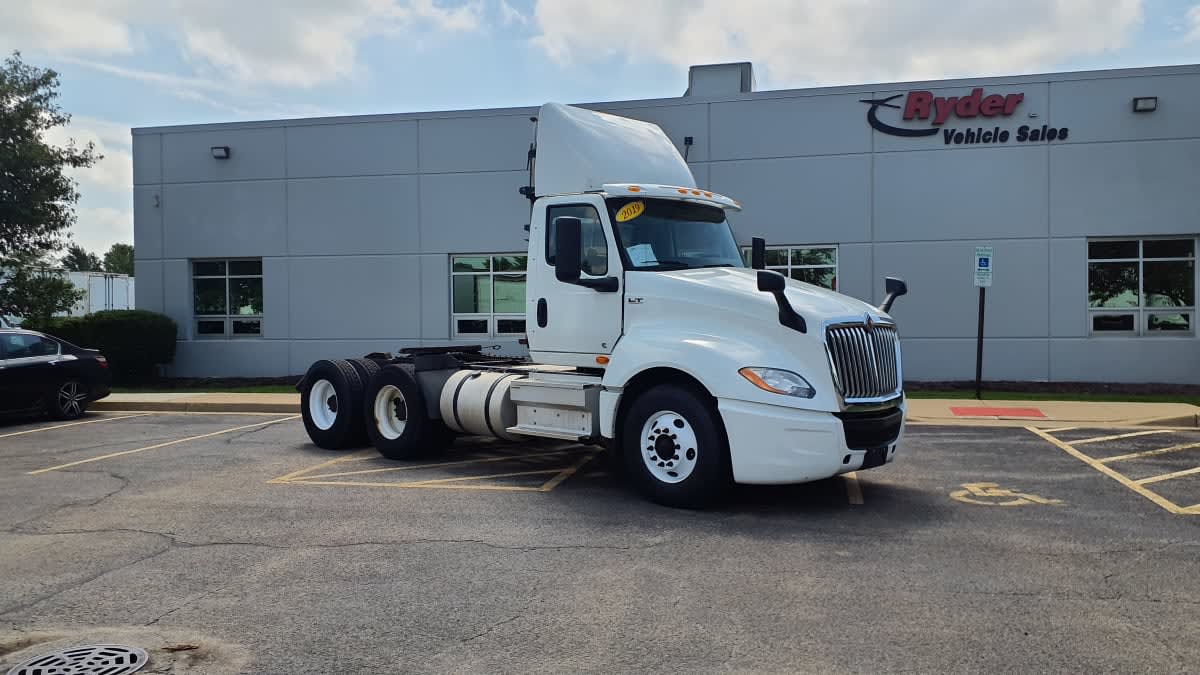 2019 International LT in Bolingbrook, IL — photo 3