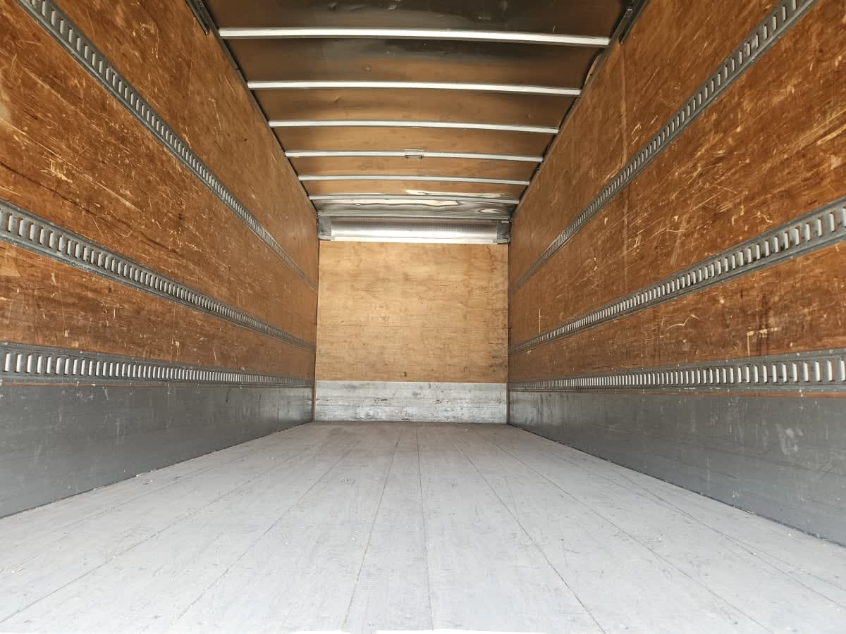 2015 Freightliner M2 106 303618