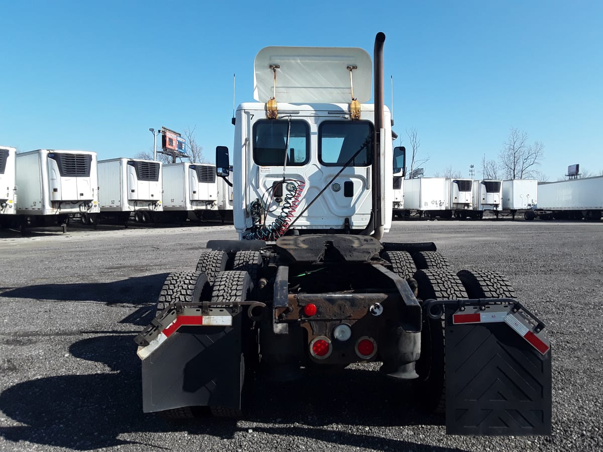 2014 Freightliner/Mercedes CASCADIA 125 304217