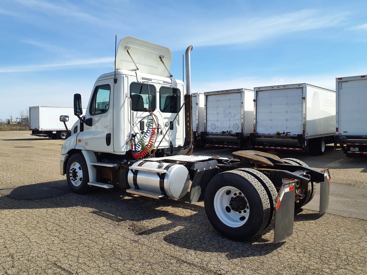 2014 Freightliner/Mercedes CASCADIA 113 304309