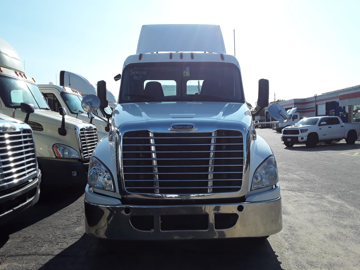 2015 Freightliner/Mercedes CASCADIA 125 304538