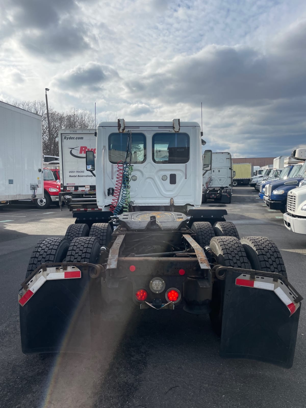 2015 Freightliner/Mercedes CASCADIA 125 304992