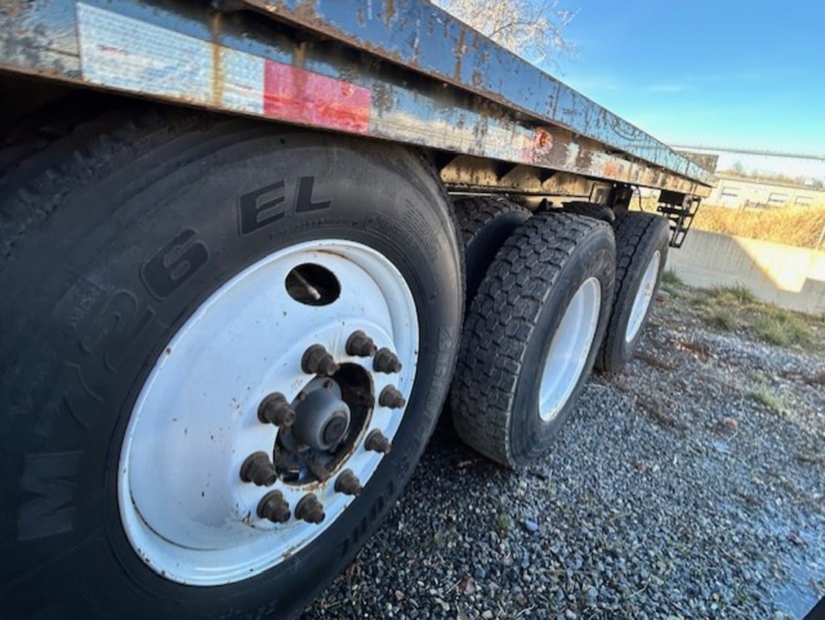 2015 Freightliner/Mercedes 108SD 305405