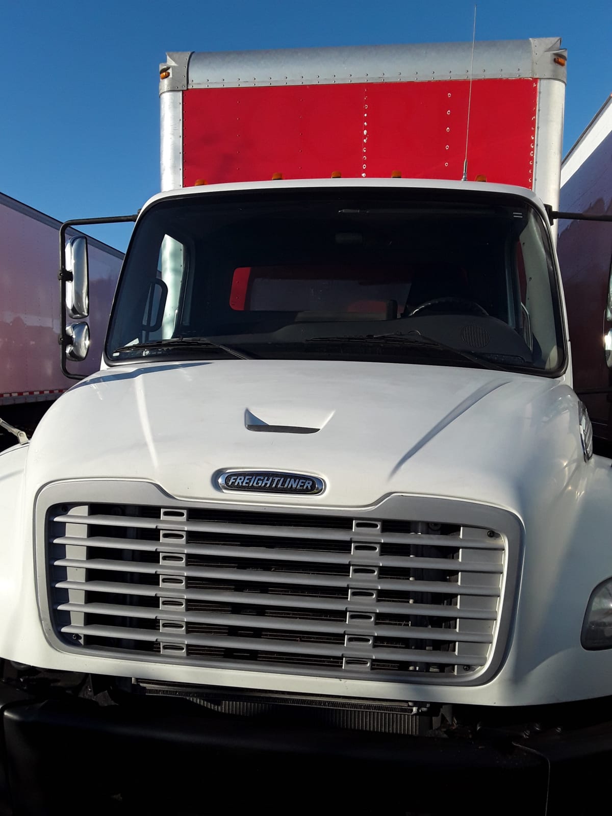 2015 Freightliner/Mercedes M2 106 305804