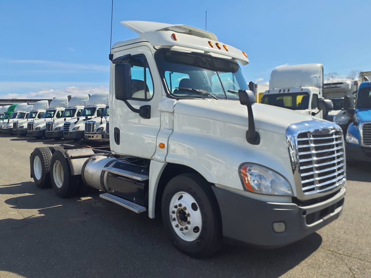 2015 Freightliner/Mercedes CASCADIA 125 308613