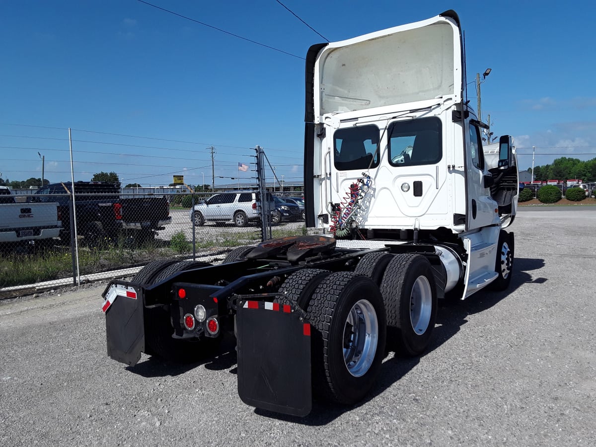 2015 Freightliner/Mercedes CASCADIA 125 309335