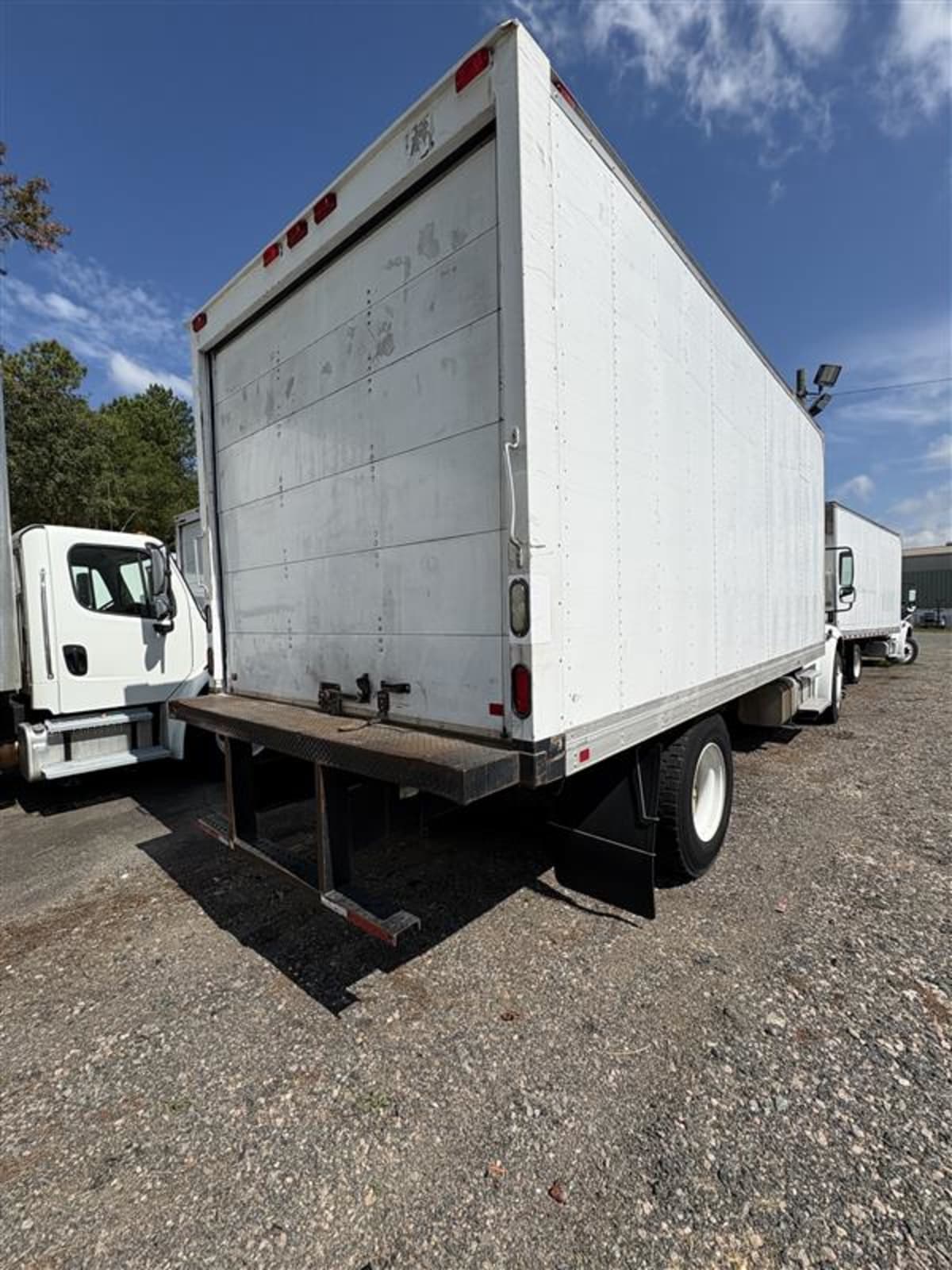 2015 Freightliner M2 106 310086