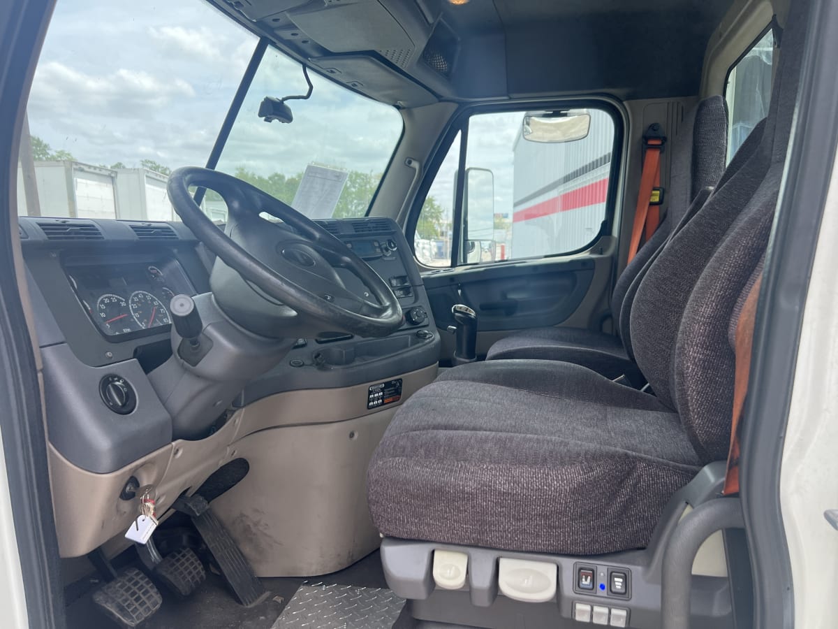 2015 Freightliner/Mercedes CASCADIA 125 310110