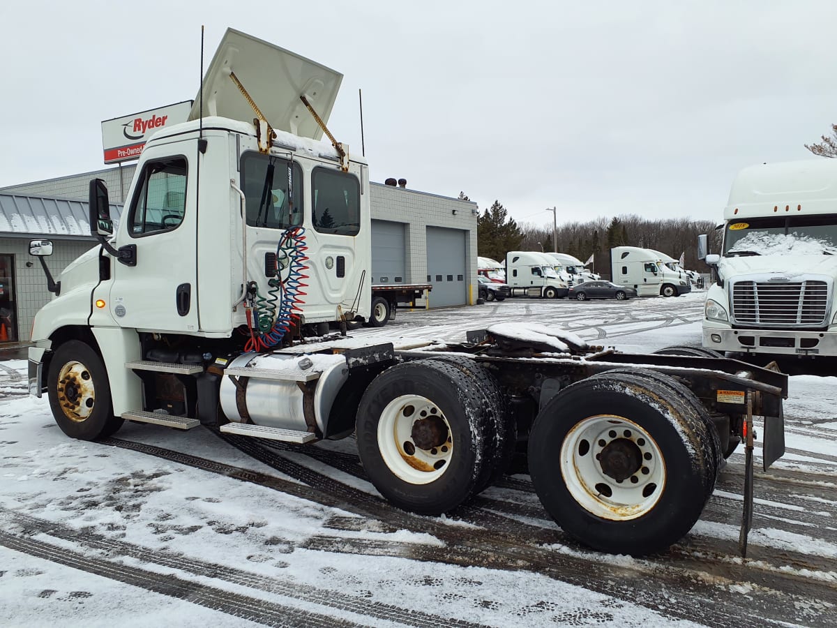 2015 Freightliner/Mercedes CASCADIA 125 310242