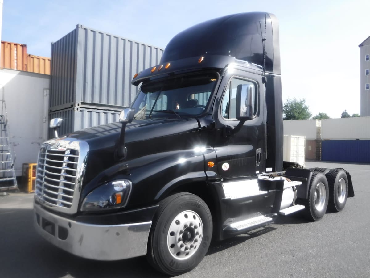 2015 Freightliner/Mercedes CASCADIA 125 311319