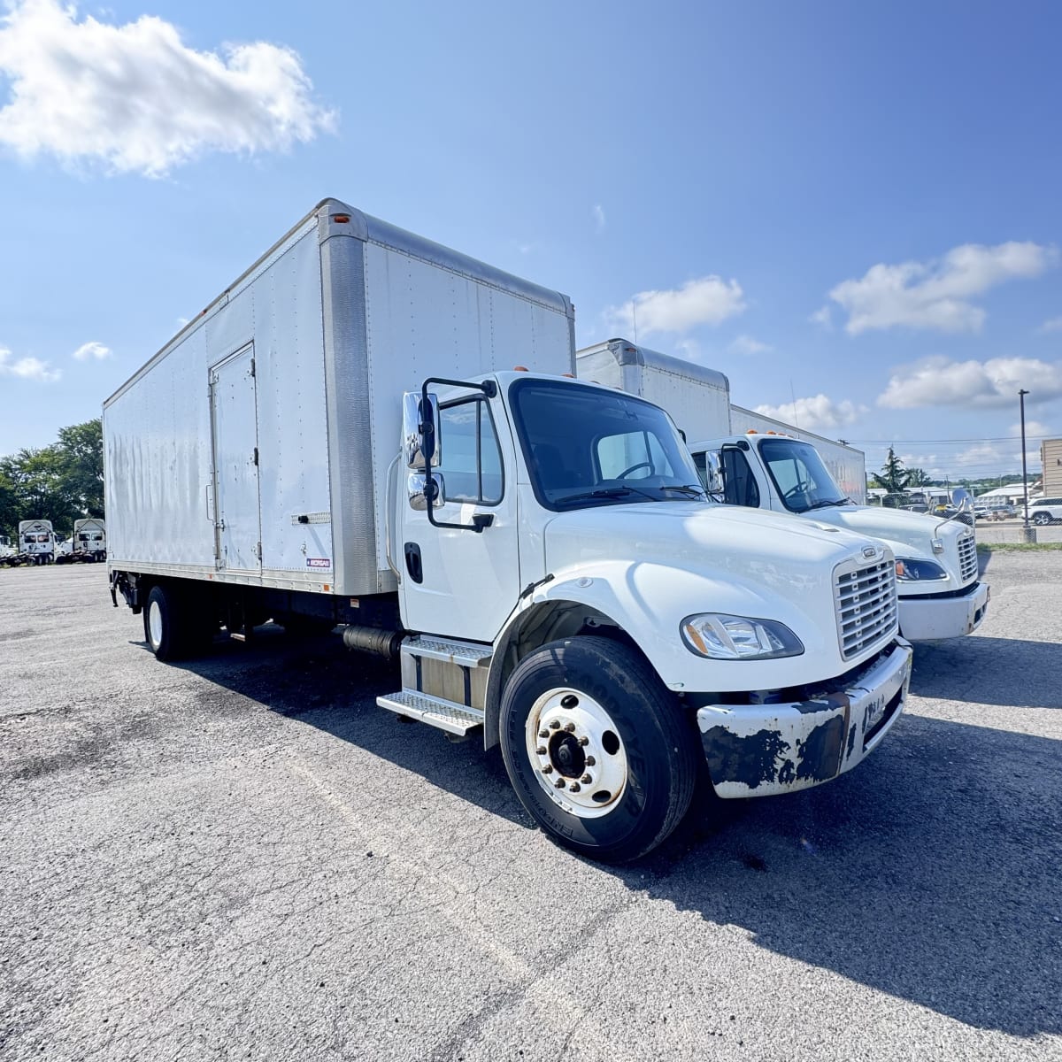 2015 Freightliner/Mercedes M2 106 311398