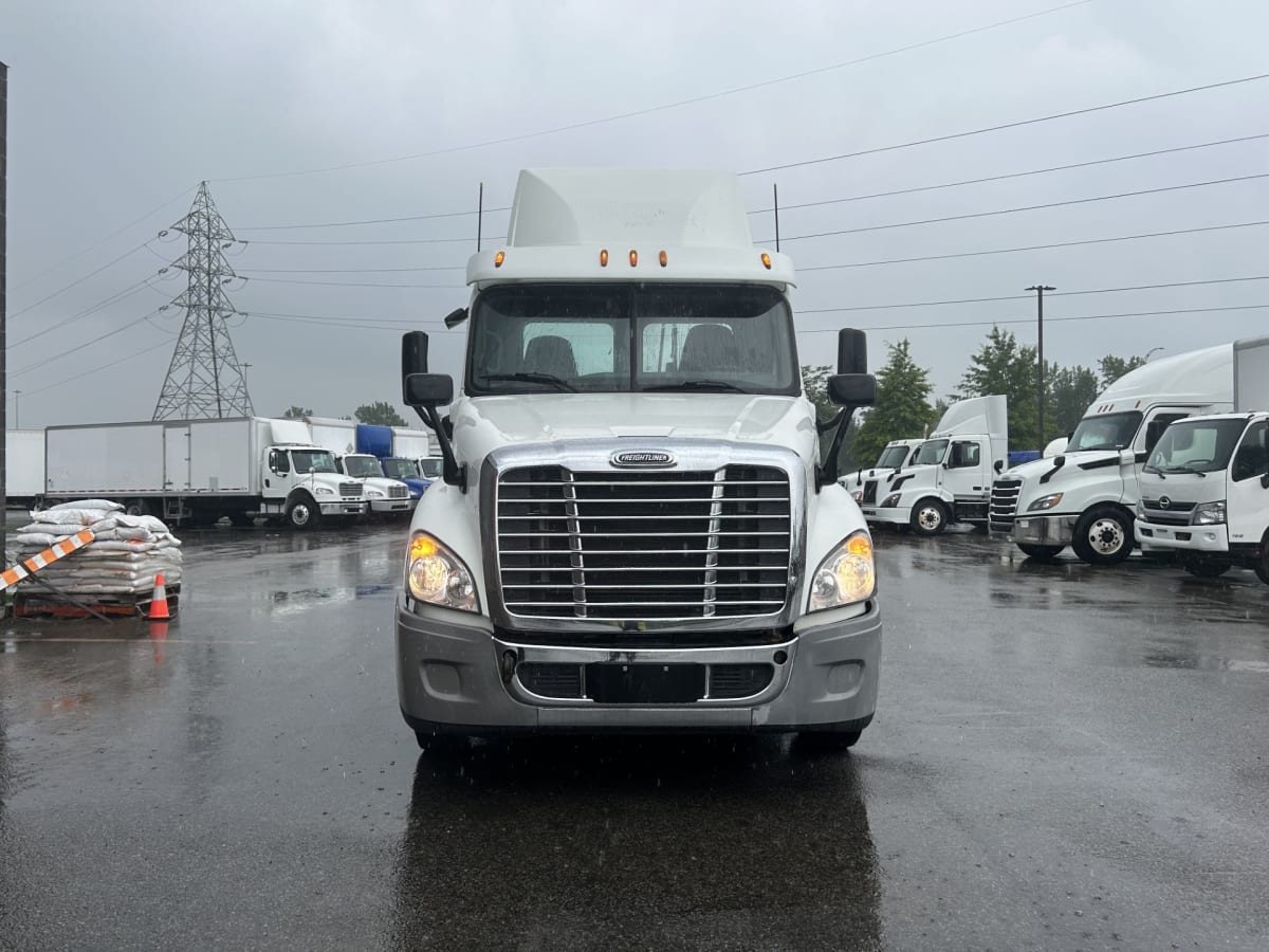 2015 Freightliner/Mercedes CASCADIA 125 311526