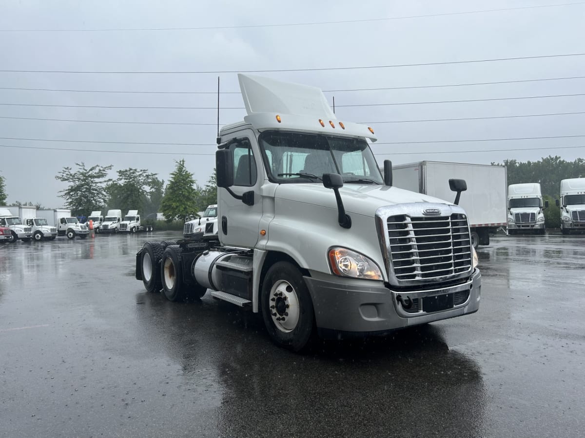 2015 Freightliner/Mercedes CASCADIA 125 311526