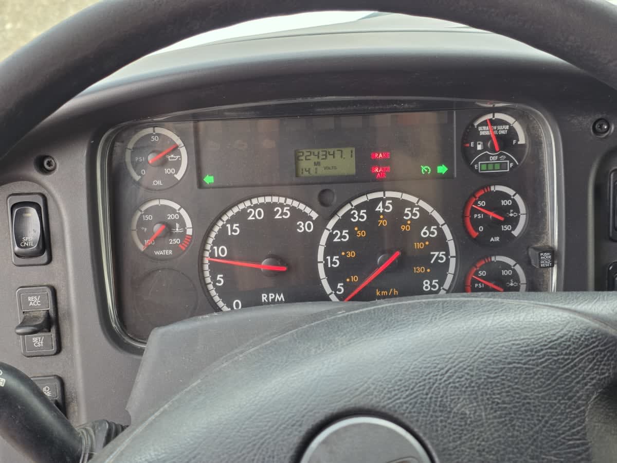 2015 Freightliner/Mercedes M2 112 311902