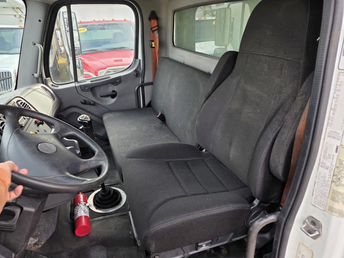 2015 Freightliner/Mercedes M2 112 311902