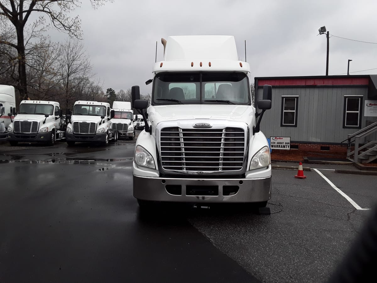 2015 Freightliner/Mercedes CASCADIA 125 311986