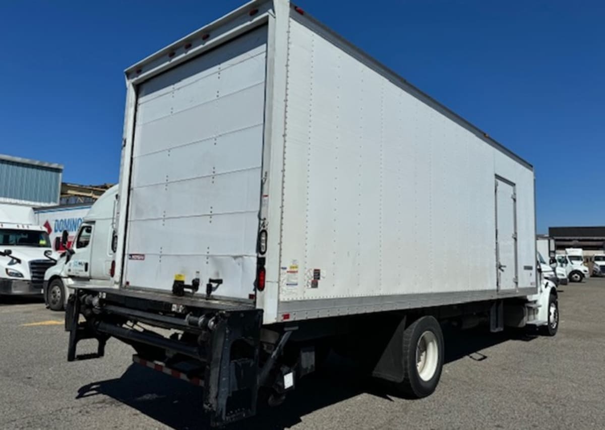 2015 Freightliner/Mercedes M2 106 312537