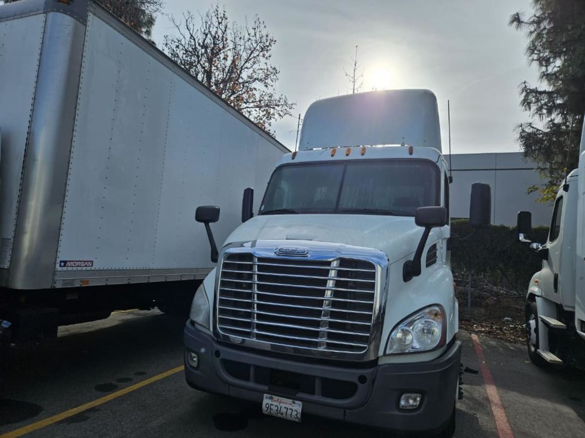 2015 Freightliner/Mercedes CASCADIA 113 313969