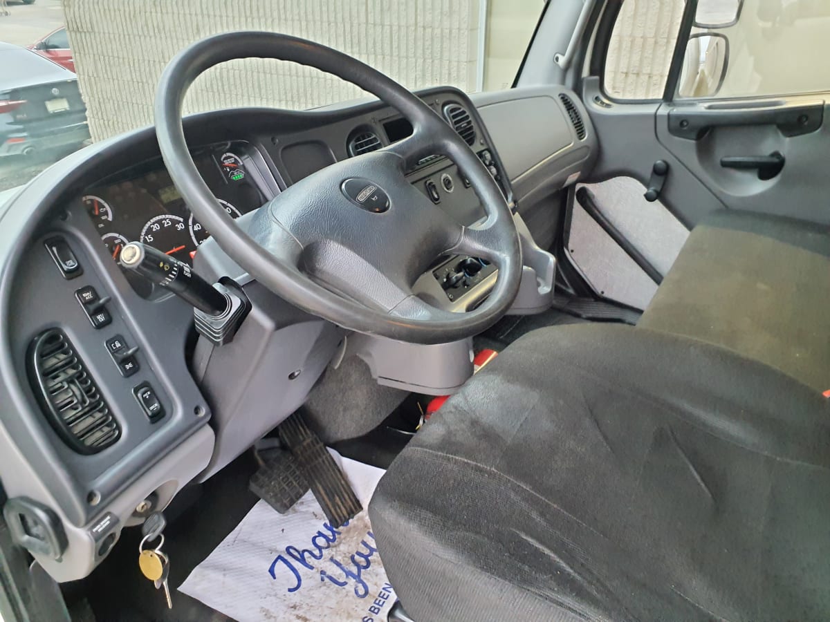 2015 Freightliner/Mercedes M2 106 314384