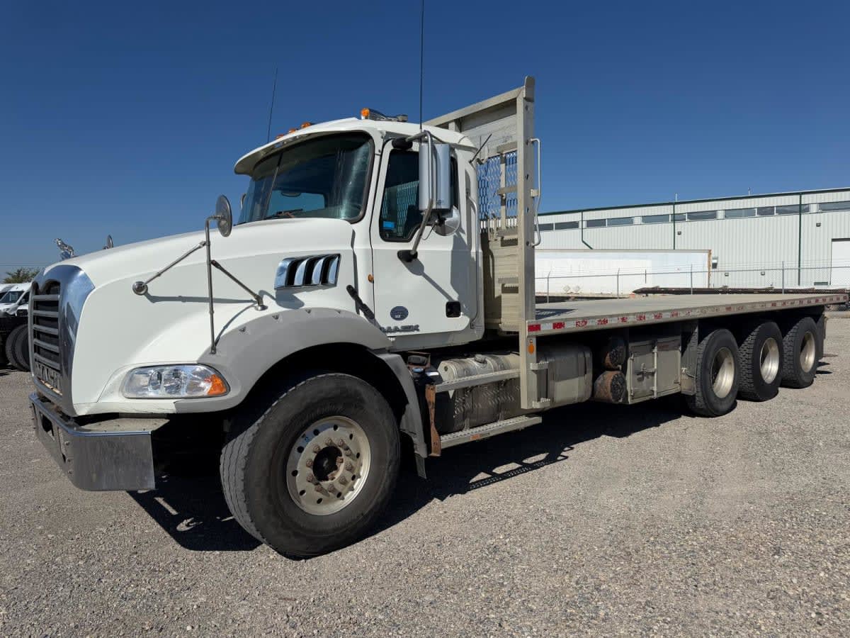 2015 MACK TRUCKS, INC. GU 800 314674
