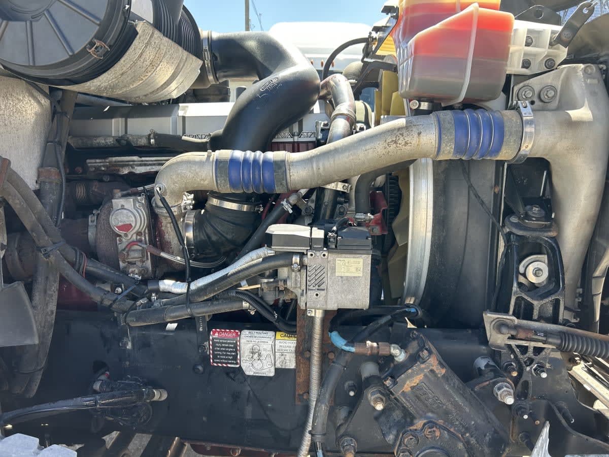 2015 Mack Trucks, Inc. GU 800 314864