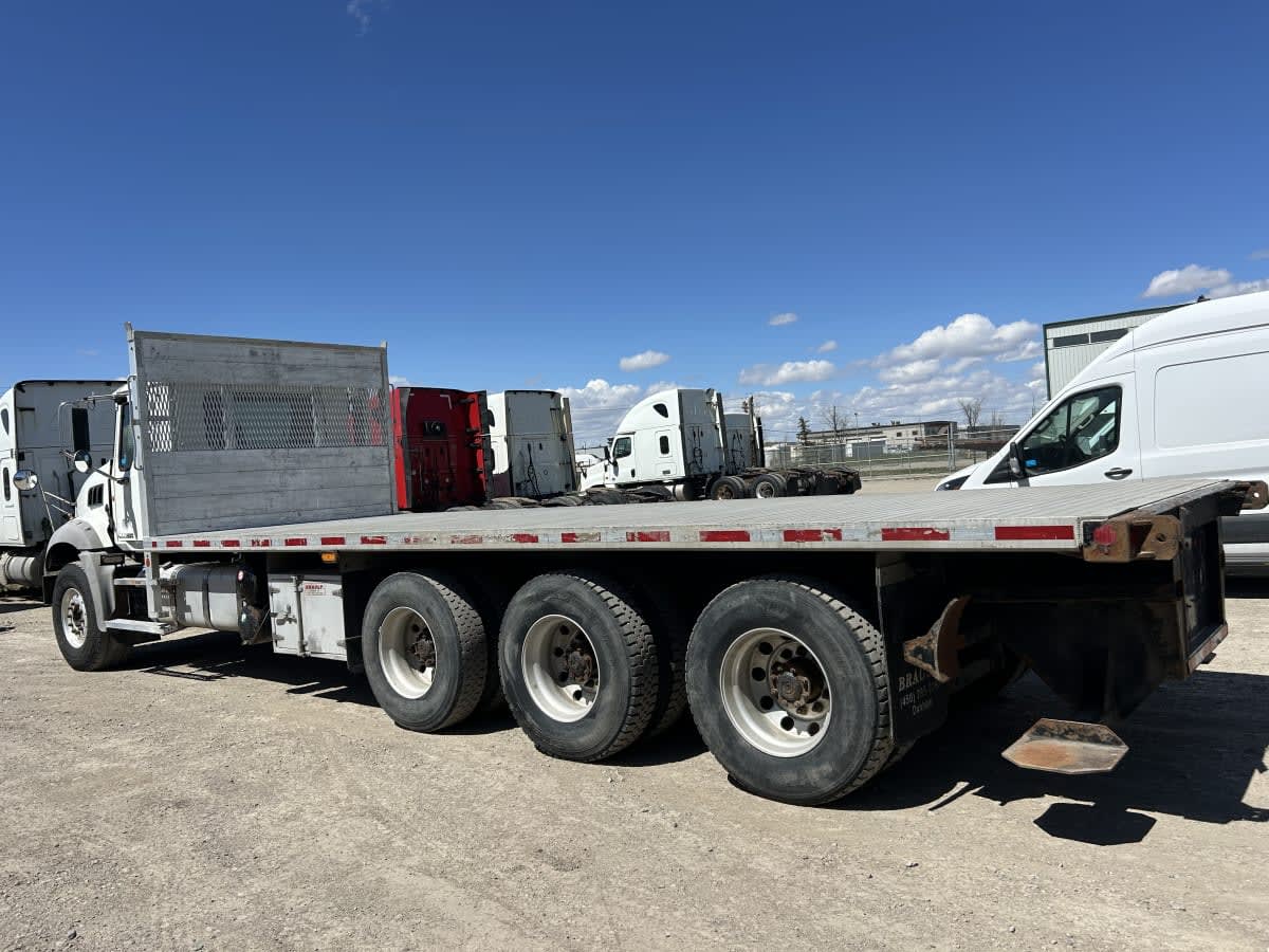 2015 Mack Trucks, Inc. GU 800 314864