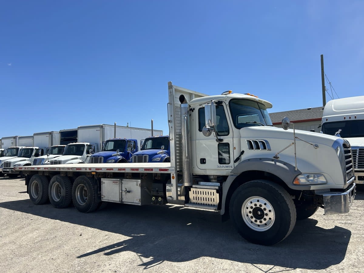 2015 Mack Trucks, Inc. GU 800 314864