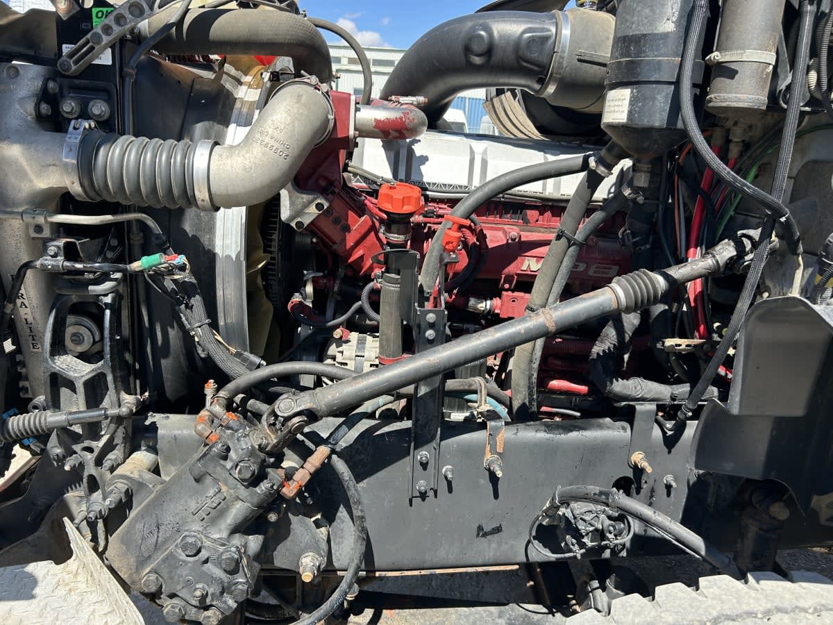 2015 Mack Trucks, Inc. GU 800 314864