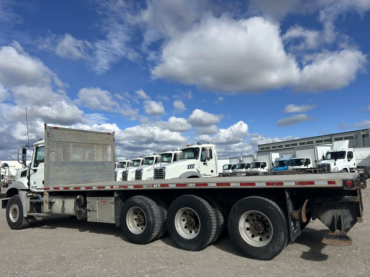 2015 Mack Trucks, Inc. GU 800 314865