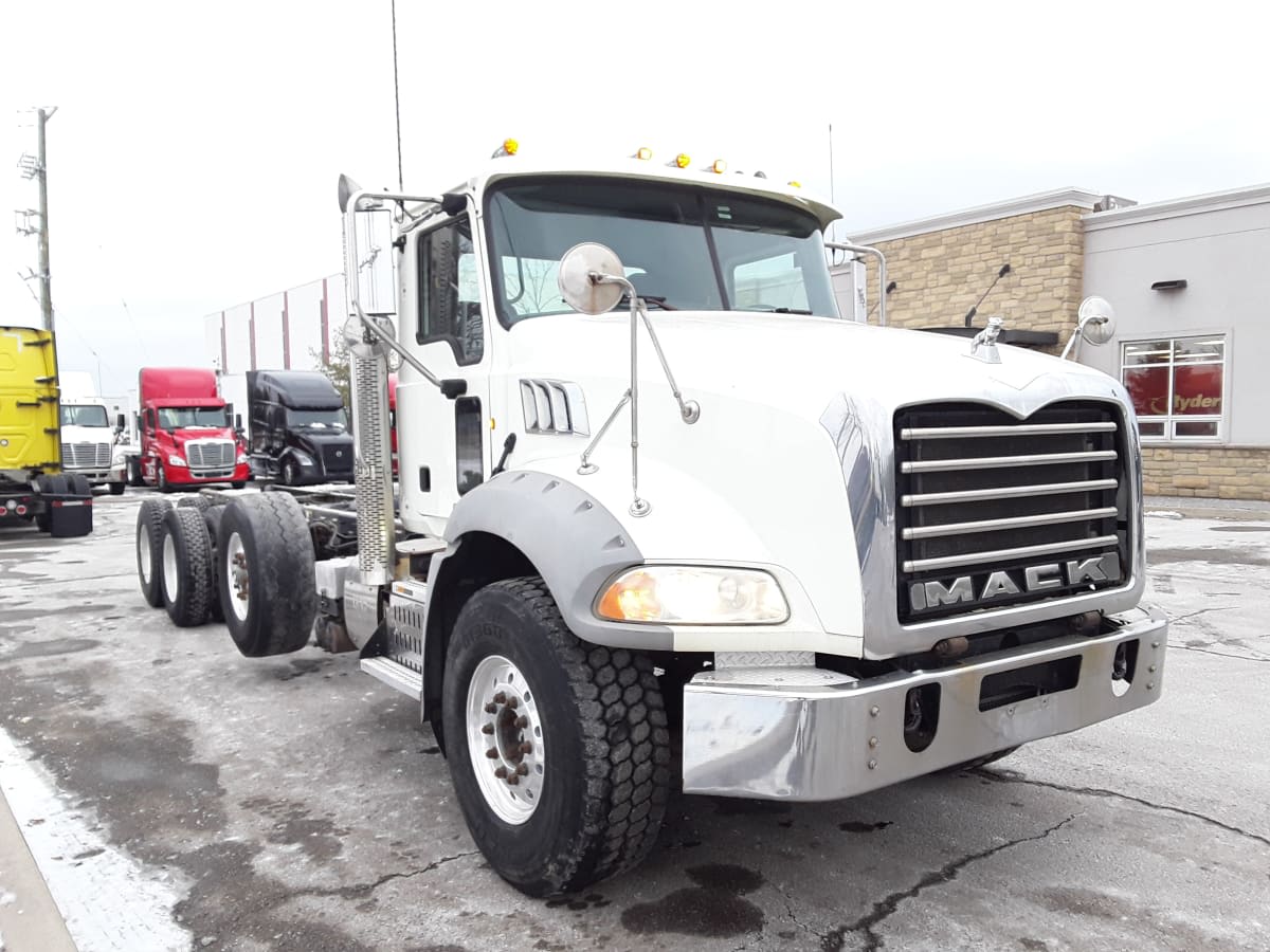 2015 Mack Trucks, Inc. GU813 315973