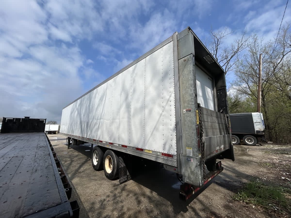 2015 Utility Trailers VS2RA 48/162/102 318018