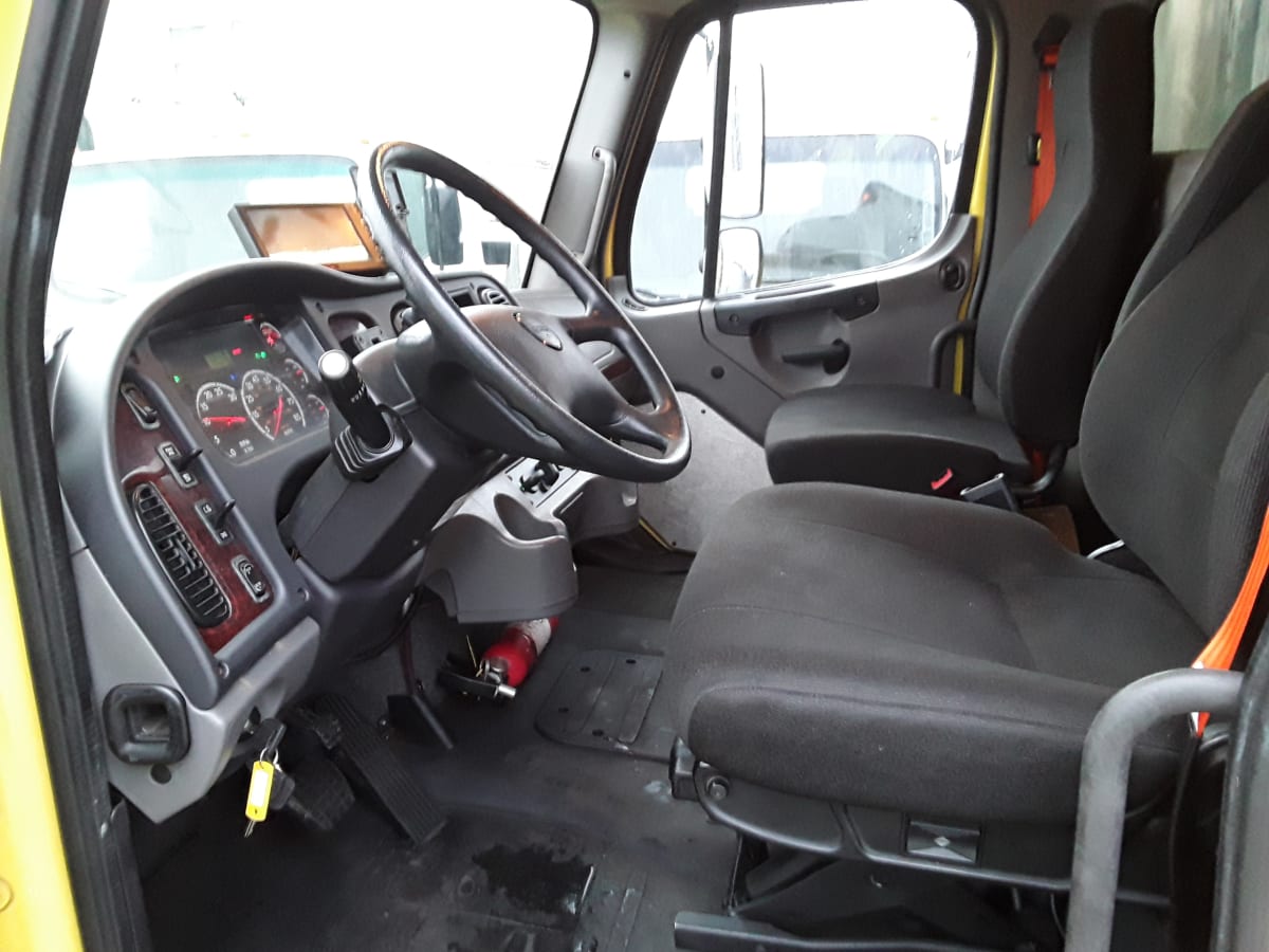 2016 Freightliner/Mercedes M2 106 318648