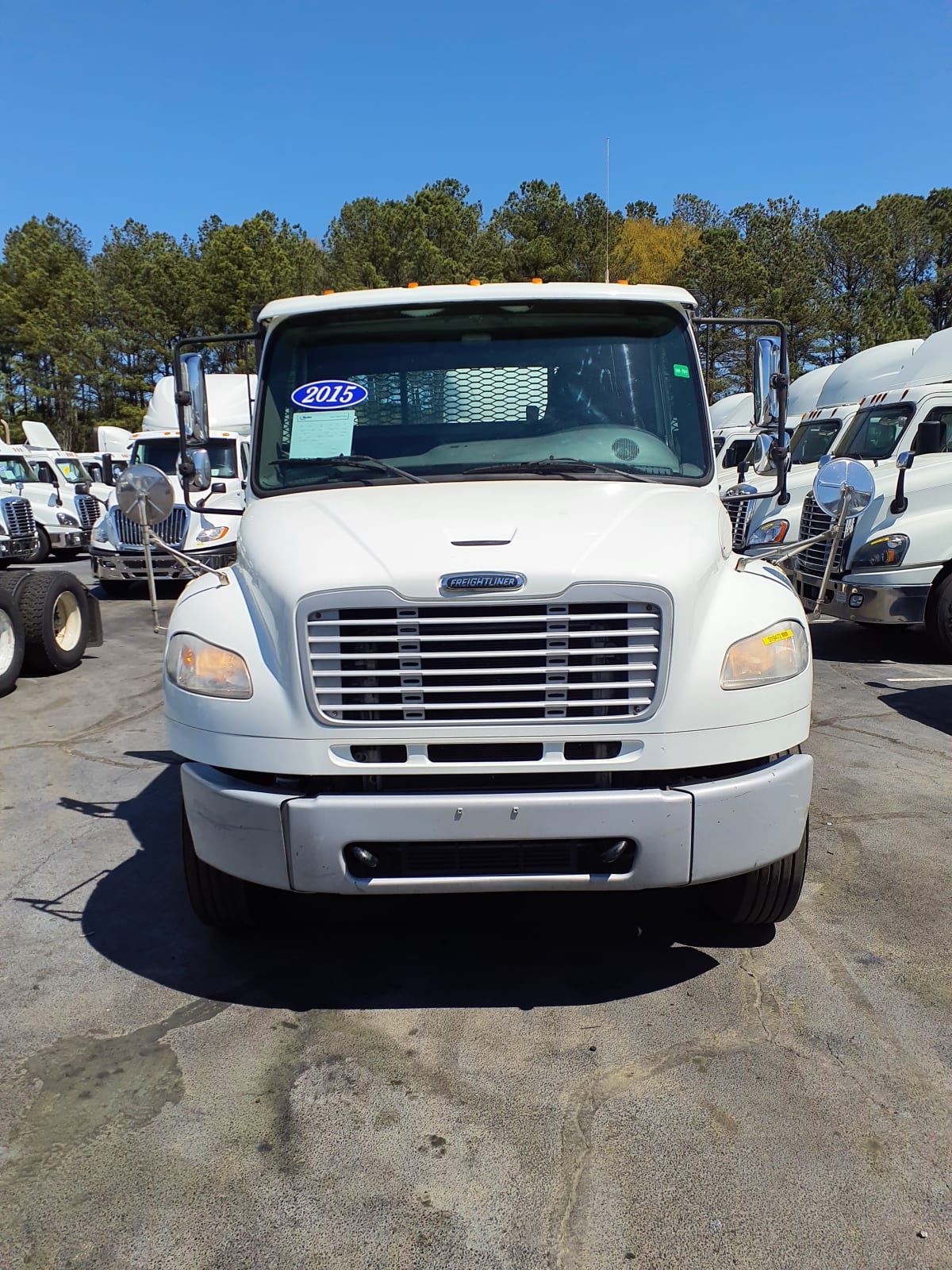 2015 Freightliner/Mercedes M2 106 319472