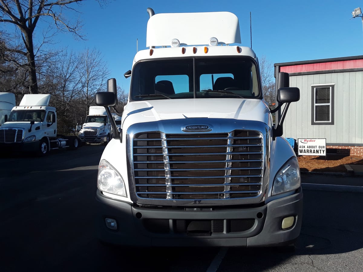 2014 Freightliner/Mercedes CASCADIA 125 320122