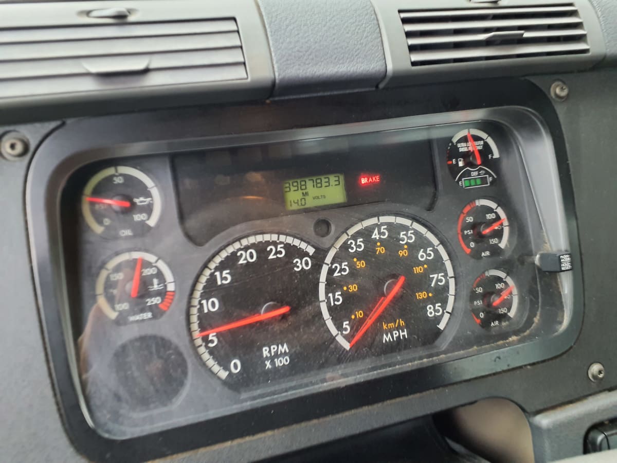 2015 Freightliner/Mercedes CASCADIA 125 320498