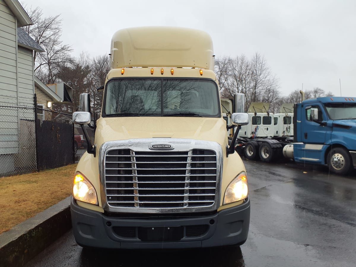 2015 Freightliner/Mercedes CASCADIA 125 320498