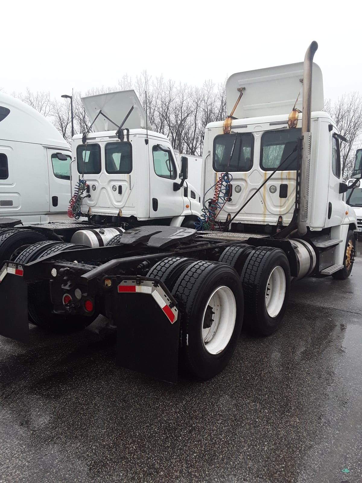 2014 Freightliner/Mercedes CASCADIA 125 320881