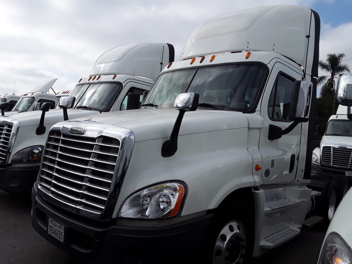 2014 Freightliner/Mercedes CASCADIA 125 321649