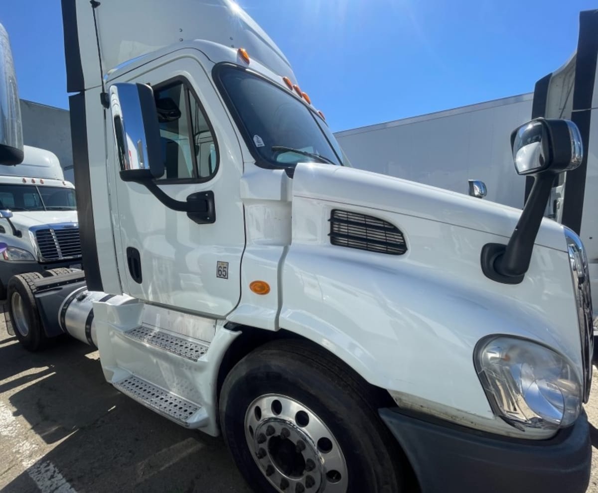 2014 Freightliner/Mercedes CASCADIA 113 321954