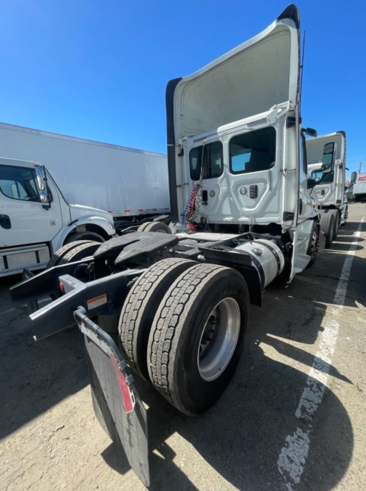 2014 Freightliner/Mercedes CASCADIA 113 321954