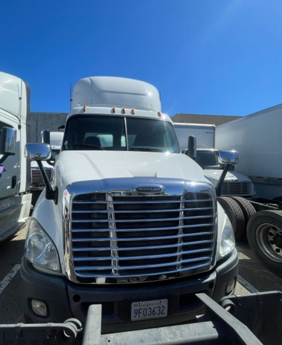 2014 Freightliner/Mercedes CASCADIA 113 321954